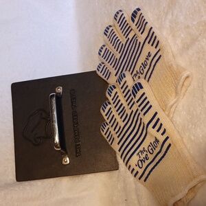 Pampered chef cast iron grill press and oven safe gloves